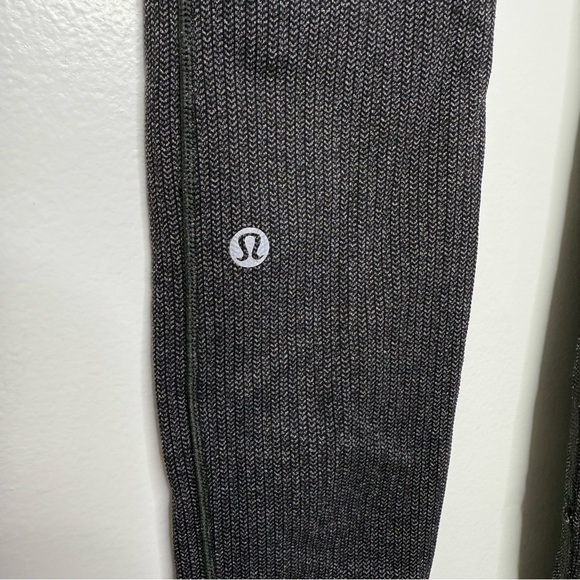 LULULEMON 28” Speed Up Tights - Picture 6 of 6